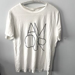AMOR T-Shirt